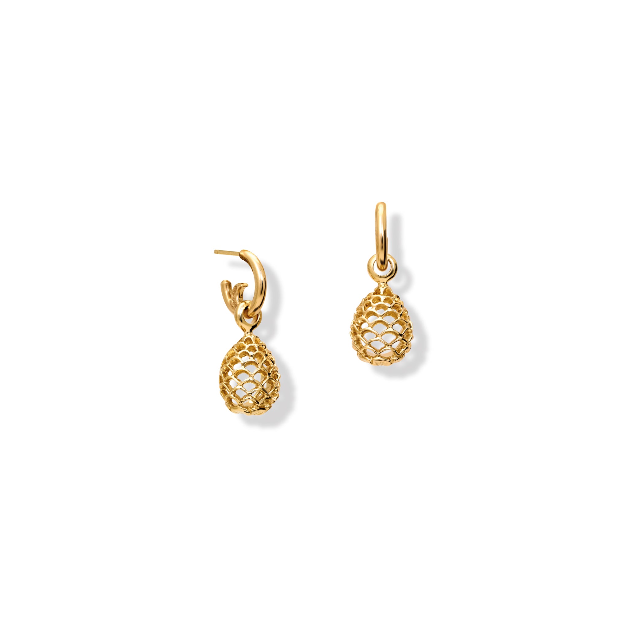 Handcrafted yellow gold earring drops featuring a pinecone frame.