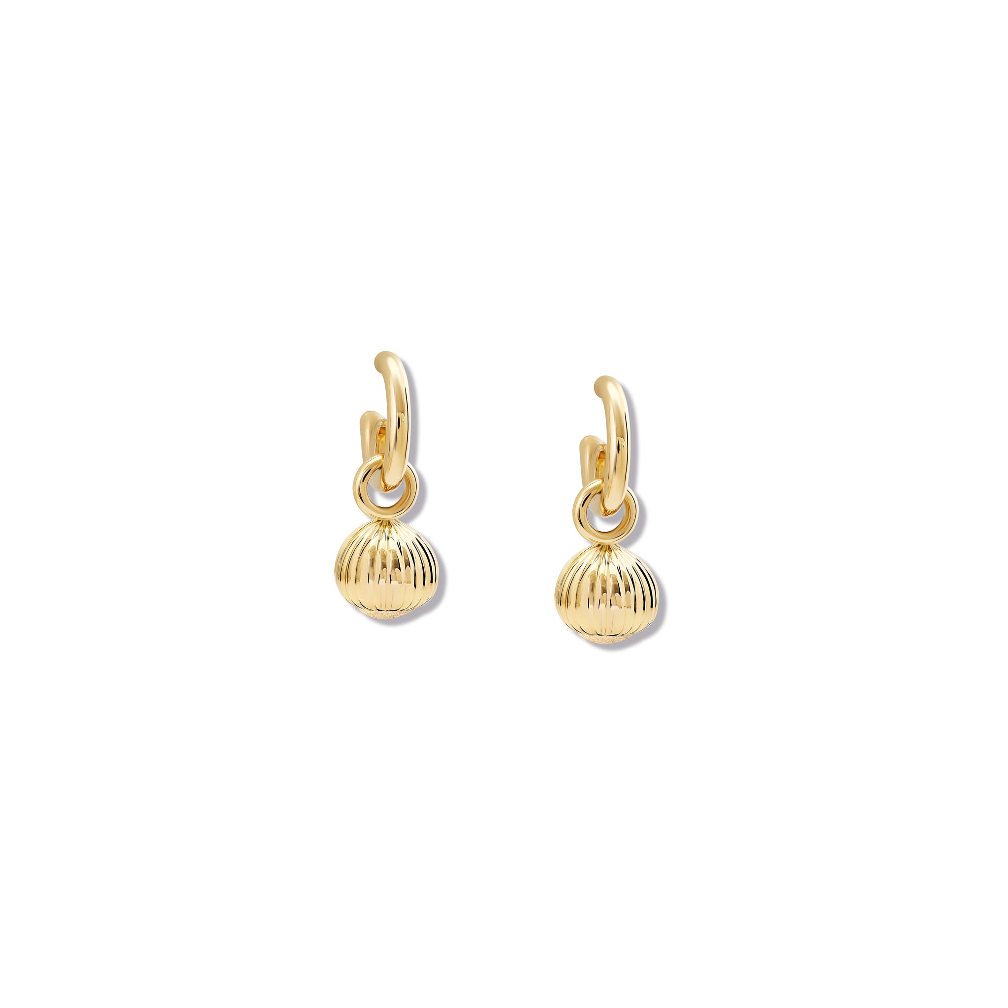 Handcrafted yellow gold earring drops with a hazelnut design. 