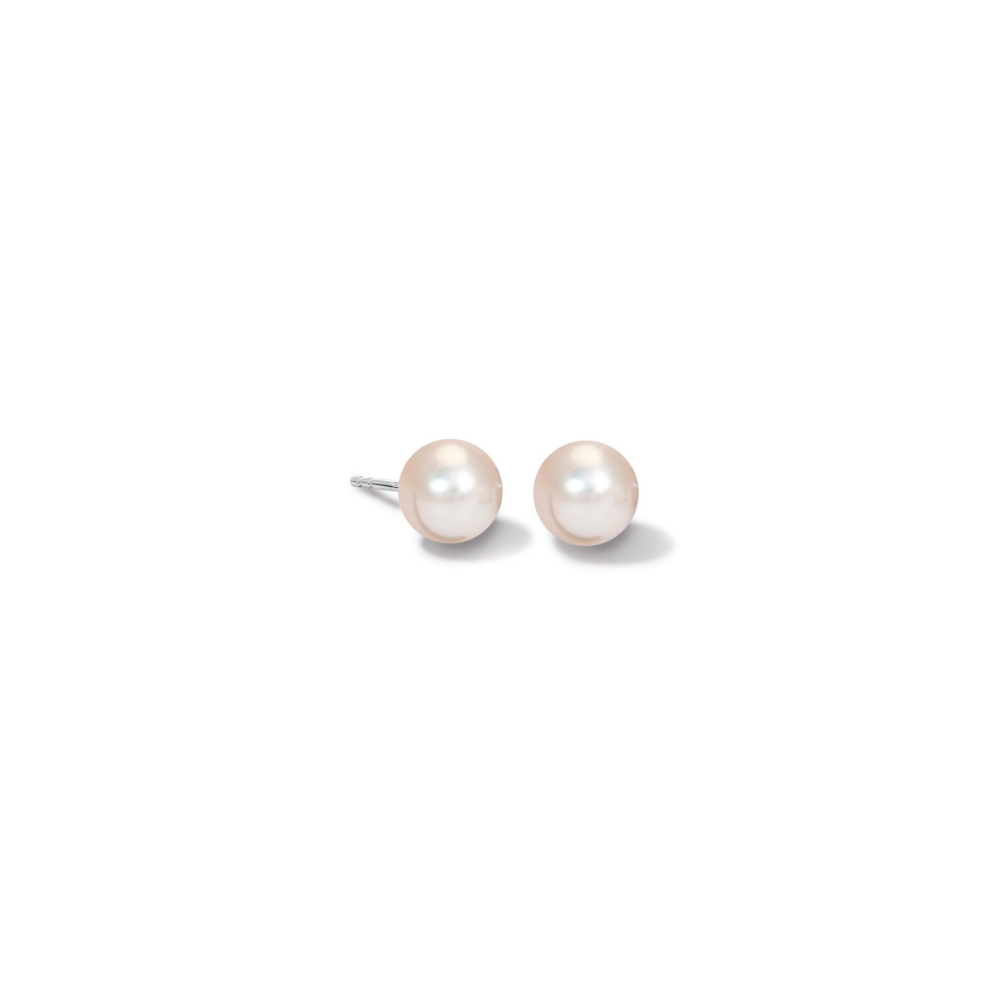 Handcrafted white gold stud earring featuring a pearl.