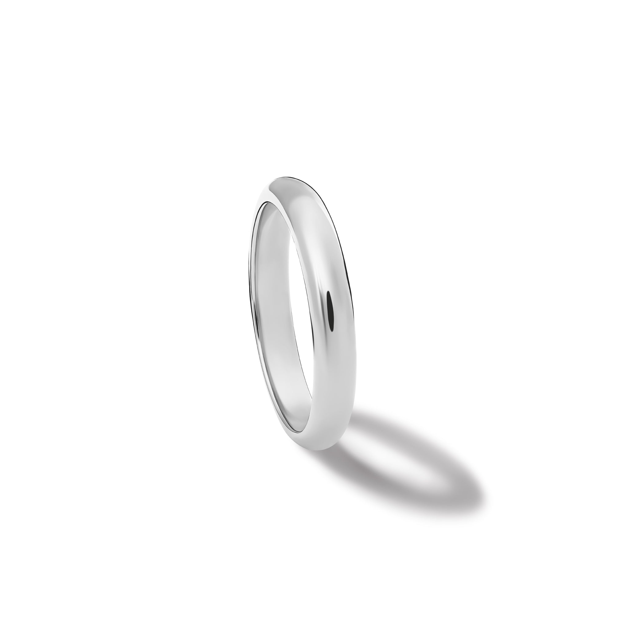 Handcrafted 18ct white gold wedding band with a width of 3mm.