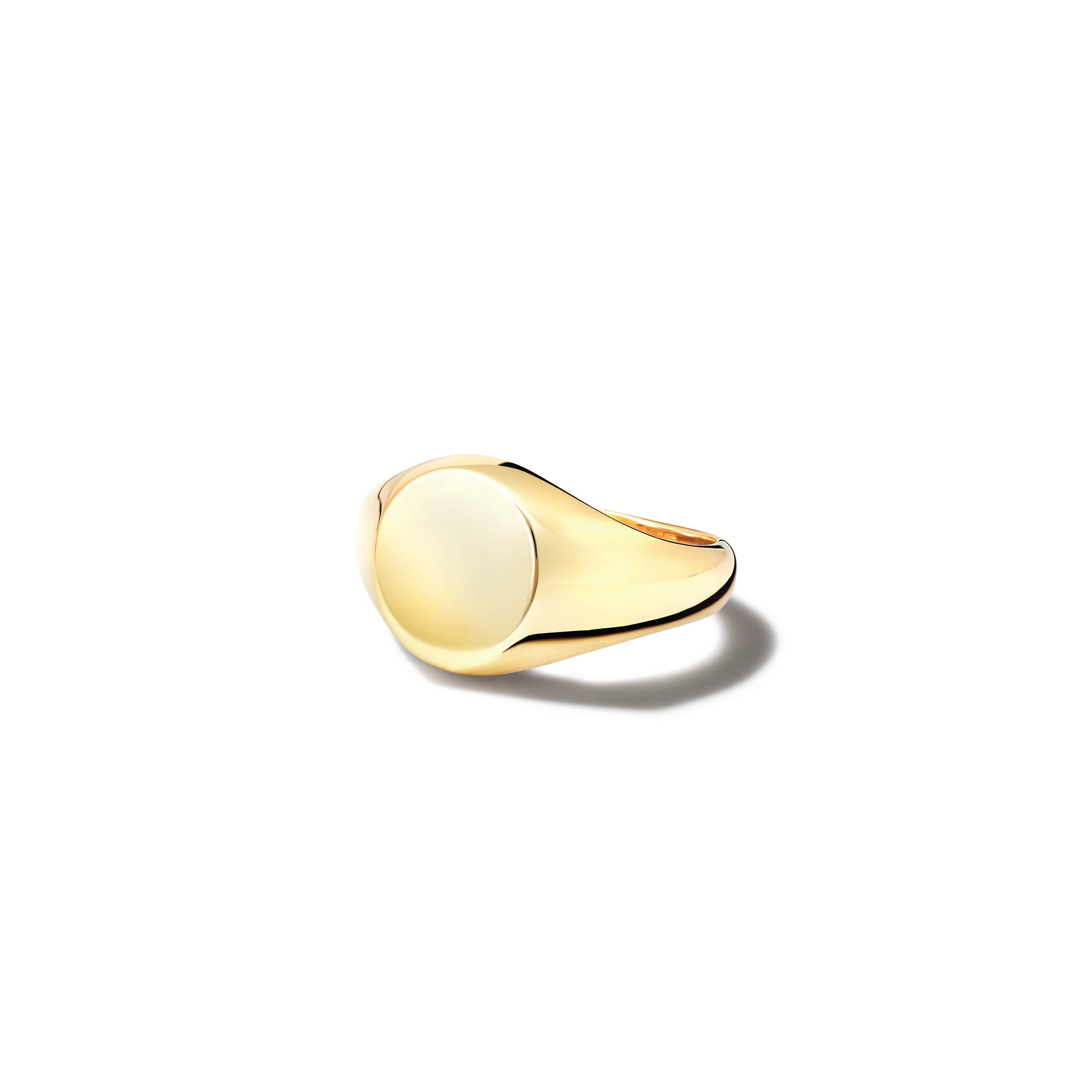 Oval Petite Signet Ring Yellow Gold