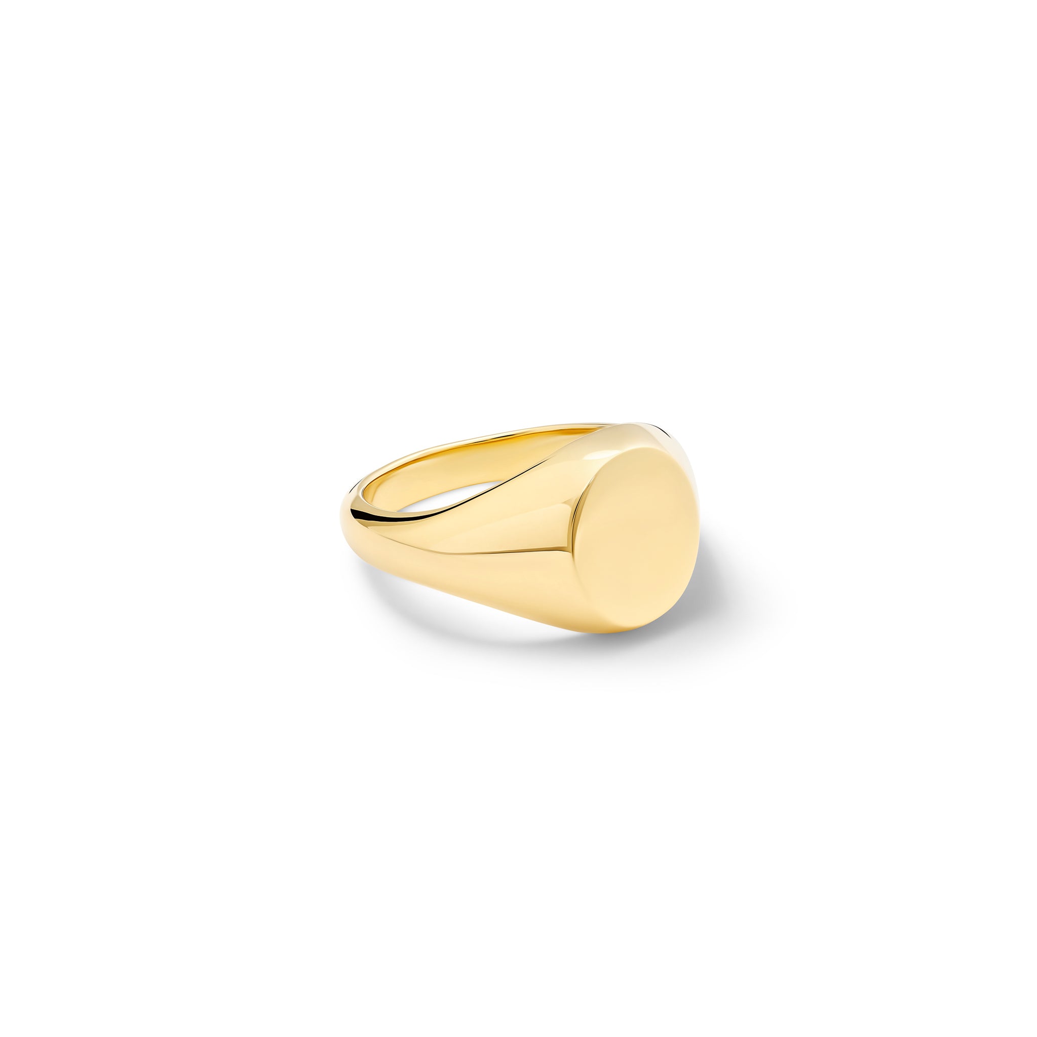 Oval Small Signet Ring Yellow Gold