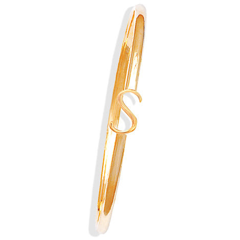 Handcrafted yellow gold bangle with a central yellow gold letter S accent.