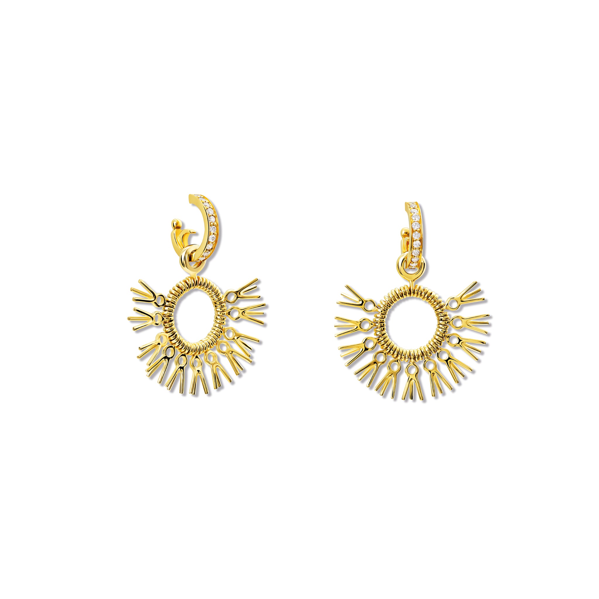 Handcrafted yellow gold earring drops in the shape of dried palm fronds from Morocco.
