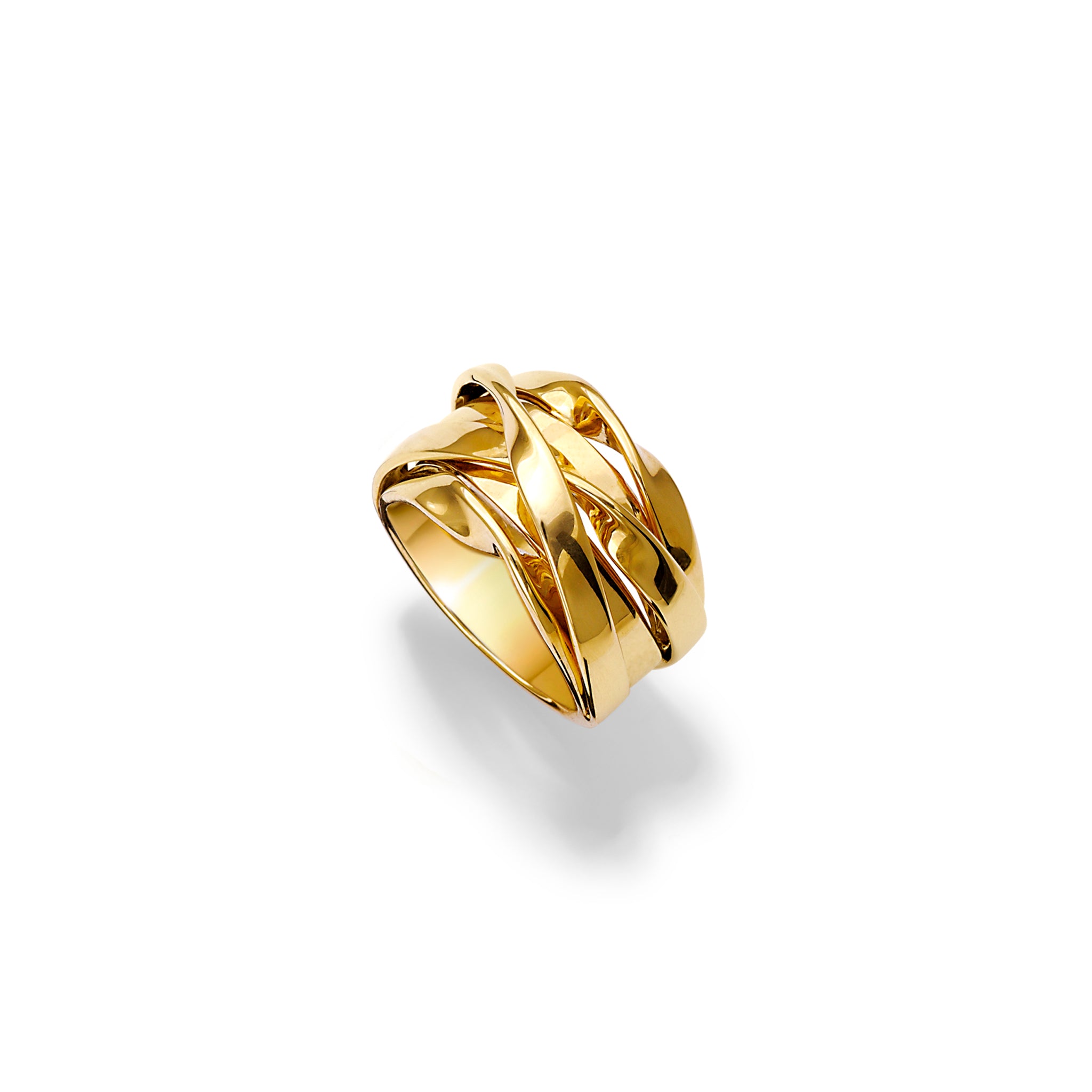 Handcrafted yellow gold ring featuring a nest of tagliatelle.
