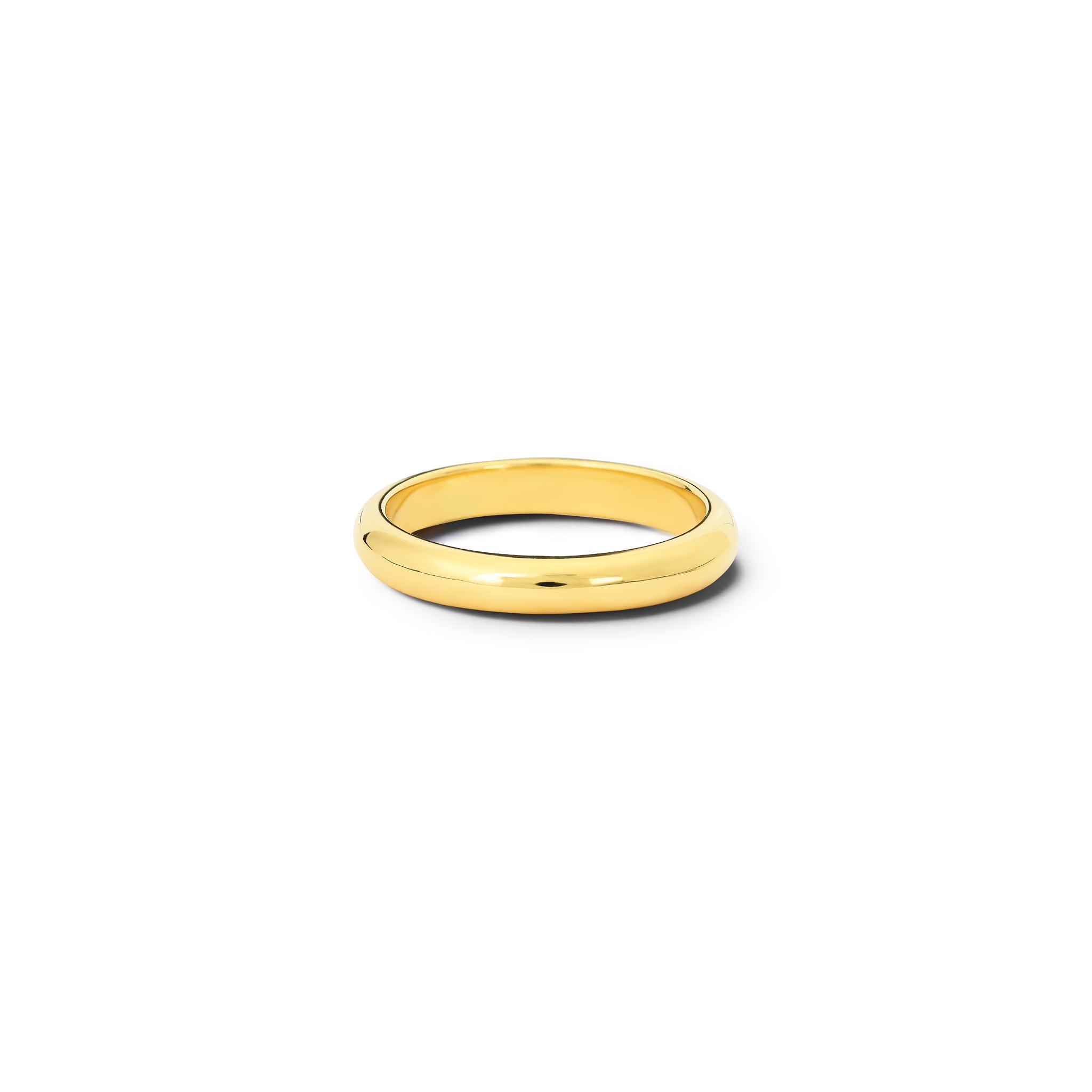 Handcrafted 18ct yellow gold wedding band with a width of 3mm.