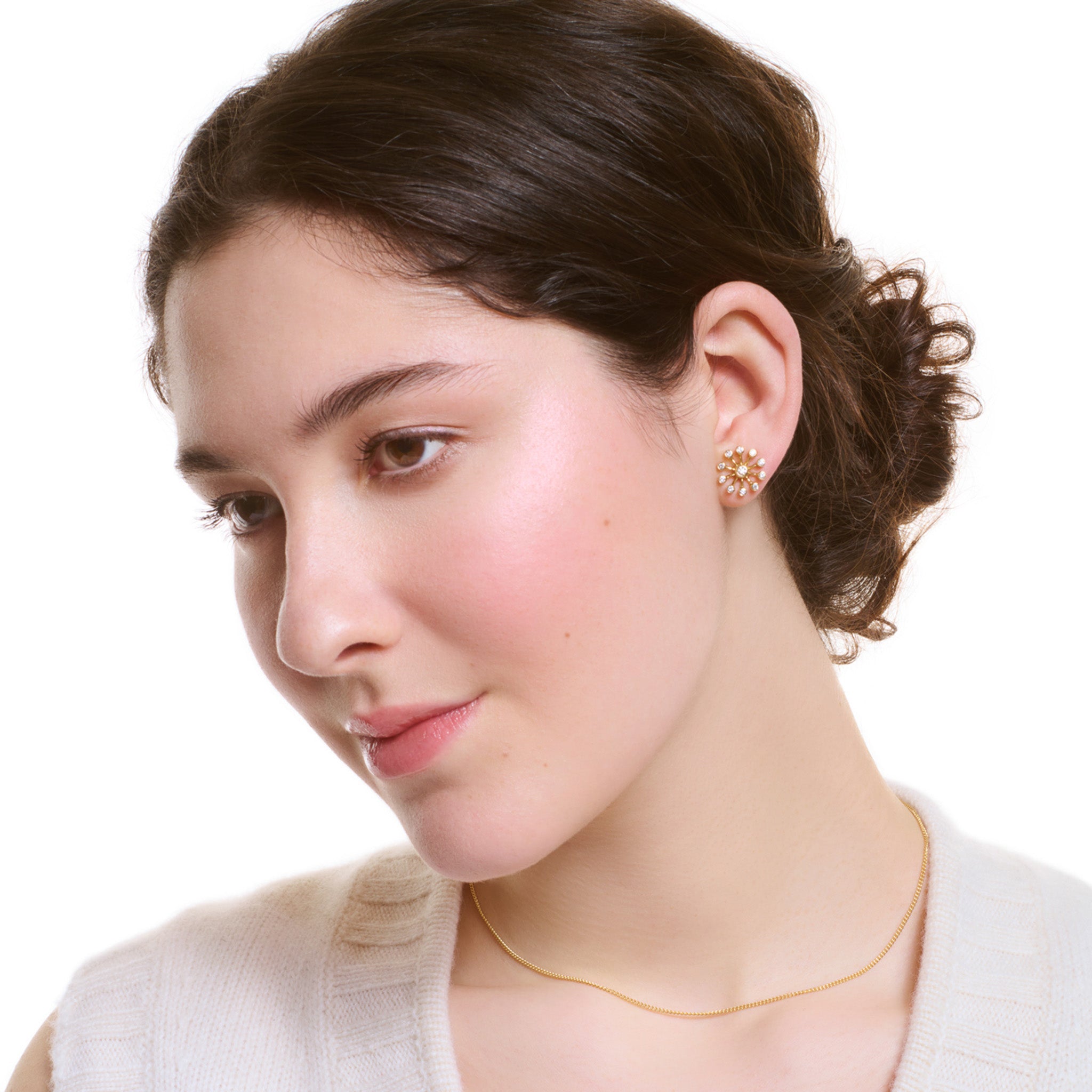 Model wearing a handcrafted 18ct yellow gold necklace chain perfect for small necklace pendants.